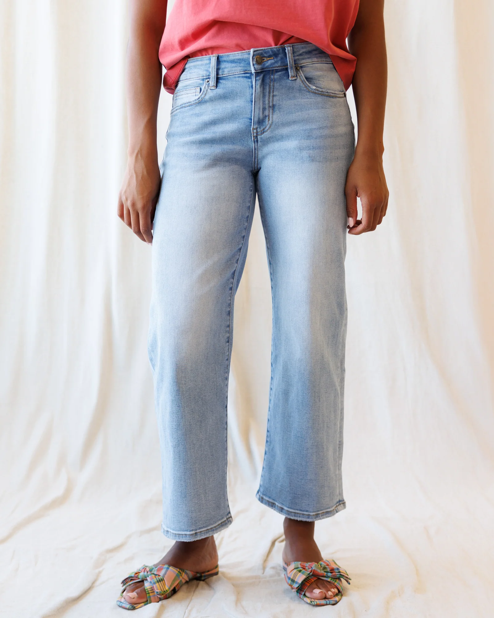Mid-Rise Straight Ankle Loose Fit - Image 3
